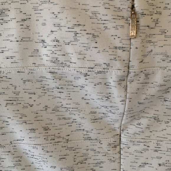 LIKE NEW! Ivanka Trump Dress Black and White Size 2 - Picture 4 of 8